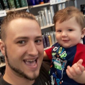 Meet your Posher, Derek